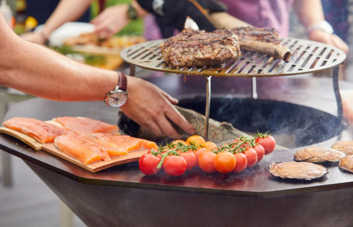 Wood Fired Grill with High Pedestal - Image 9